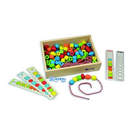 Jogo Andreutoys Formas Para Enfiar + 10 Cordoes + 10 Modelos Caixa de 150 Unidades Sortidas