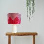 Abajur Artesanal com Padrão Geométrico - Rosa